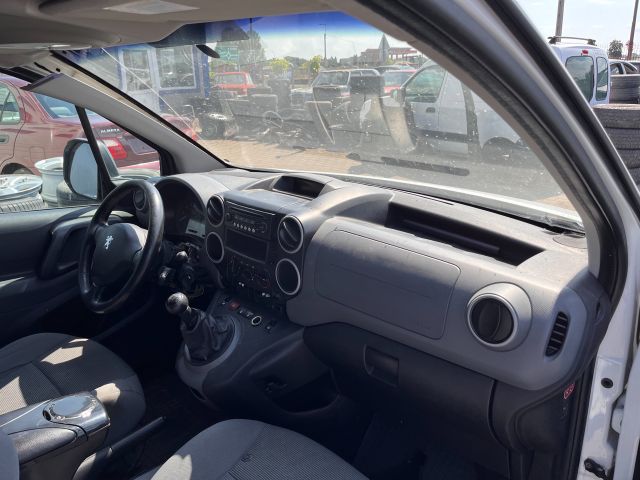 bontott PEUGEOT PARTNER Gyújtáskapcsoló Házzal