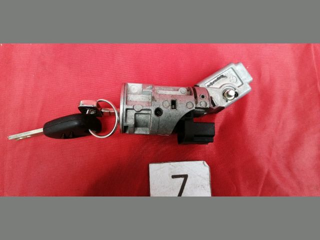 bontott PEUGEOT PARTNER Gyújtáskapcsoló