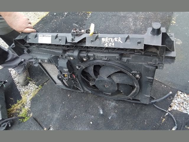 bontott PEUGEOT PARTNER Homlokfal (Üres lemez)