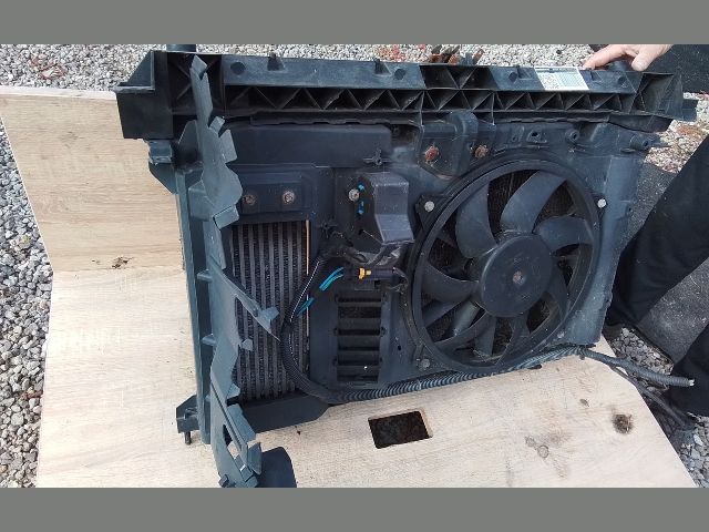 bontott PEUGEOT PARTNER Komplett Homlokfal (Részeivel)