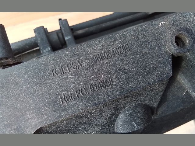 bontott PEUGEOT PARTNER Komplett Homlokfal (Részeivel)