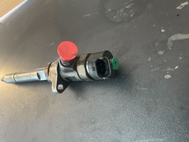 bontott PEUGEOT PARTNER Porlasztó (1 db)