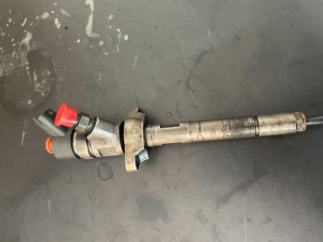 bontott PEUGEOT PARTNER Porlasztó (1 db)