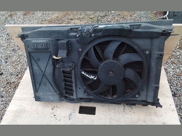 bontott PEUGEOT PARTNER Komplett Homlokfal (Részeivel)