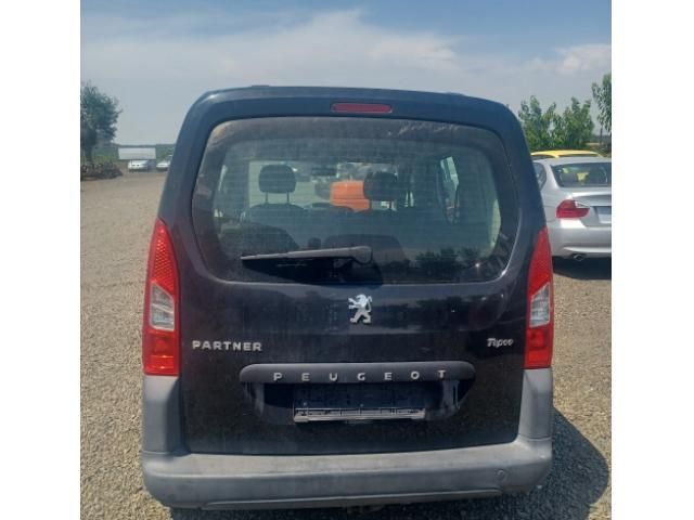 bontott PEUGEOT PARTNER Porlasztó Sor / Híd