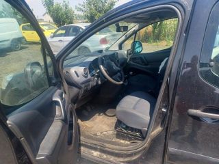 bontott PEUGEOT PARTNER Porlasztó Sor / Híd