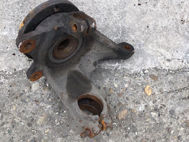 bontott PEUGEOT PARTNER Bal első Csonkállvány Kerékaggyal