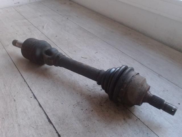 bontott PEUGEOT PARTNER Bal Féltengely