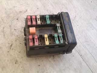 bontott PEUGEOT PARTNER Biztosítéktábla Motortér