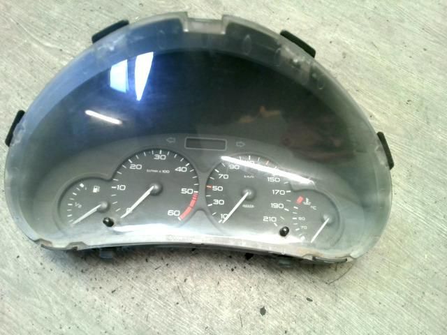 bontott PEUGEOT PARTNER Kilométeróra