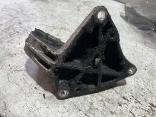bontott PEUGEOT PARTNER Motor Tartó Bak (Pozíciófüggetlen)