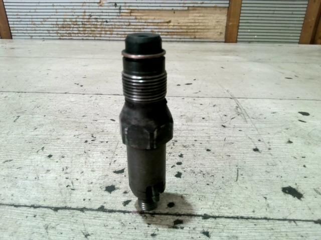 bontott PEUGEOT PARTNER Porlasztó (1 db)