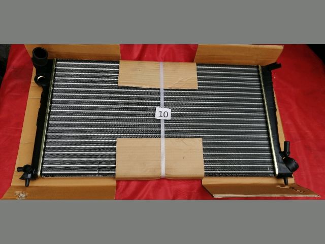 bontott PEUGEOT PARTNER Vízhűtő Radiátor (Klímás)