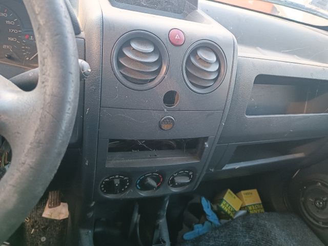 bontott PEUGEOT PARTNER Bal első Gólyaláb (Lengécsillapító, Rugó)