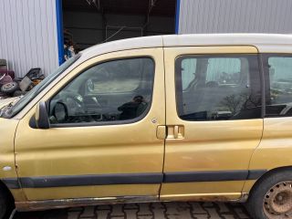 bontott PEUGEOT PARTNER Motor (Fűzött blokk hengerfejjel)