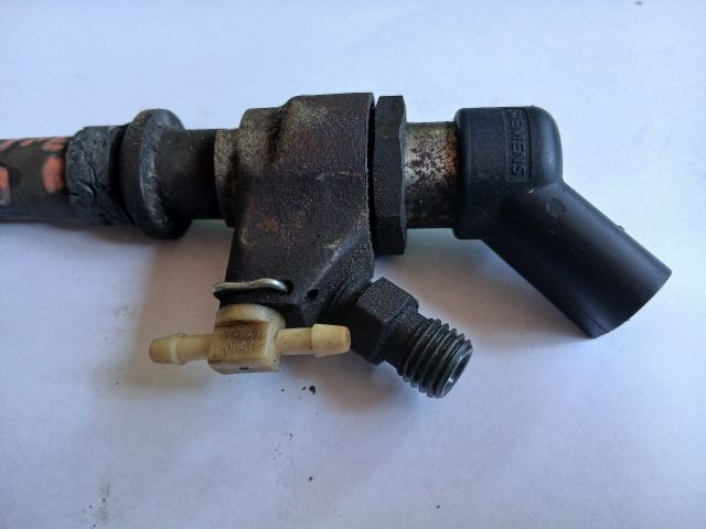 bontott PEUGEOT PARTNER Porlasztó (1 db)