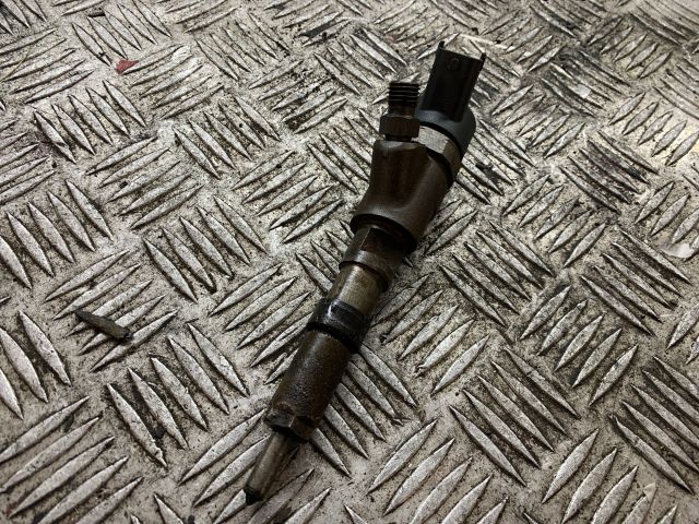 bontott PEUGEOT PARTNER Porlasztó (1 db)