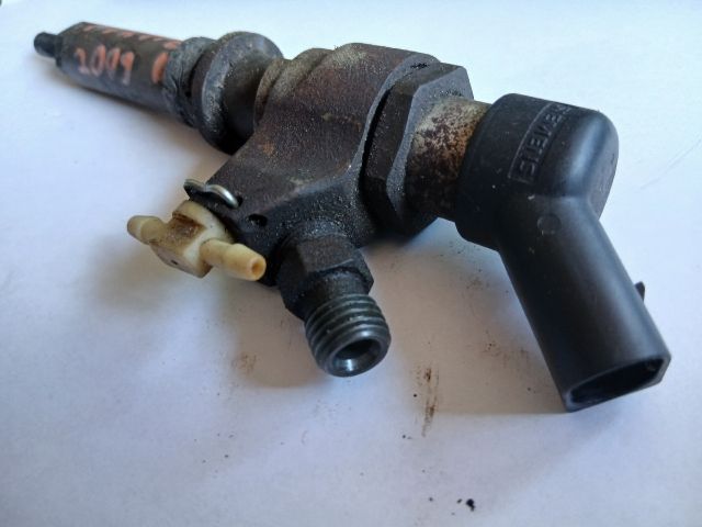 bontott PEUGEOT PARTNER Porlasztó (1 db)