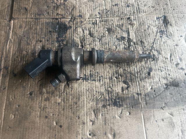 bontott PEUGEOT PARTNER Porlasztó (1 db)