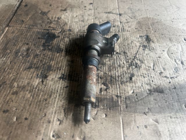 bontott PEUGEOT PARTNER Porlasztó (1 db)