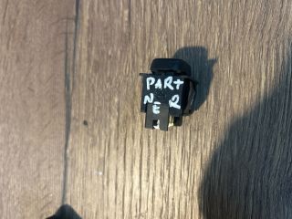 bontott PEUGEOT PARTNER Ablakemelő Kapcsoló (Pozíciófüggetlen)