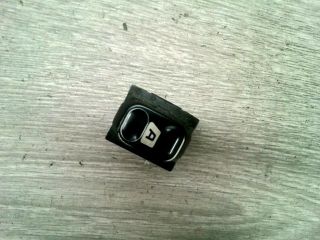 bontott PEUGEOT PARTNER Ablakemelő Kapcsoló (Pozíciófüggetlen)