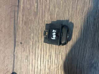 bontott PEUGEOT PARTNER Ablakemelő Kapcsoló (Pozíciófüggetlen)