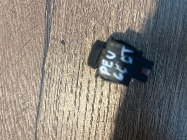 bontott PEUGEOT PARTNER Ablakemelő Kapcsoló (Pozíciófüggetlen)