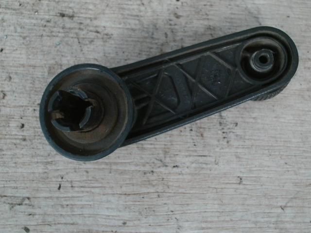 bontott PEUGEOT PARTNER Ablaktekerő Kar (Pozíciófüggetlen)