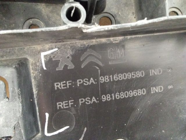 bontott PEUGEOT PARTNER Alsó Motorburkolat