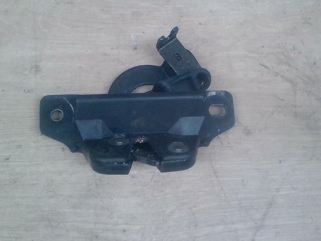 bontott PEUGEOT PARTNER Bal Csomagtérajtó Zárszerkezet