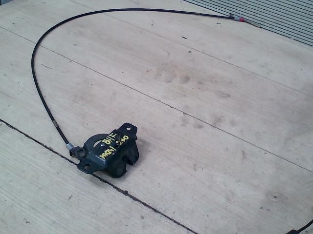 bontott PEUGEOT PARTNER Bal Csomagtérajtó Zárszerkezet