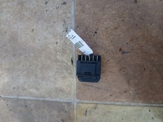 bontott PEUGEOT PARTNER Bal első Ablakemelő Kapcsoló