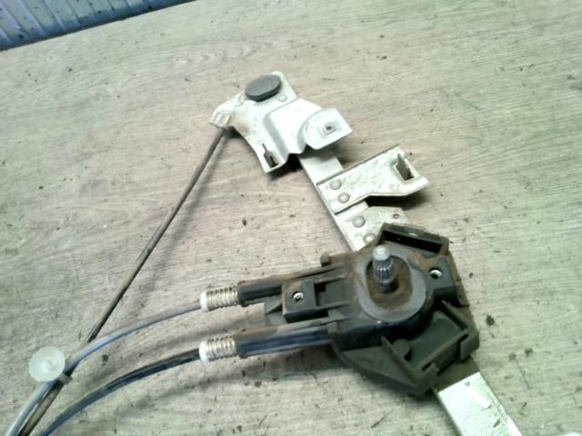 bontott PEUGEOT PARTNER Bal első Ablakemelő Szerkezet (Mechanikus)