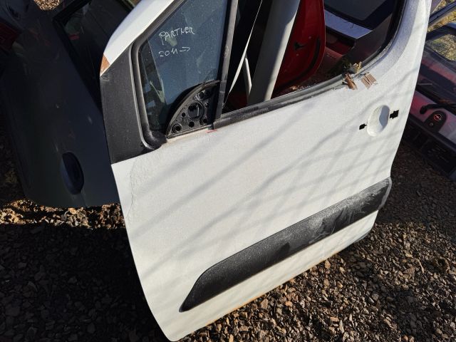 bontott PEUGEOT PARTNER Bal első Ajtó (Üres lemez)