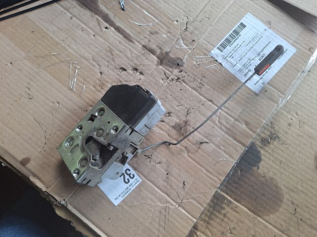 bontott PEUGEOT PARTNER Bal első Ajtózár