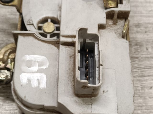 bontott PEUGEOT PARTNER Bal első Ajtózár