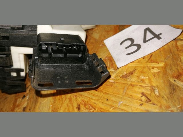 bontott PEUGEOT PARTNER Bal első Ajtózár