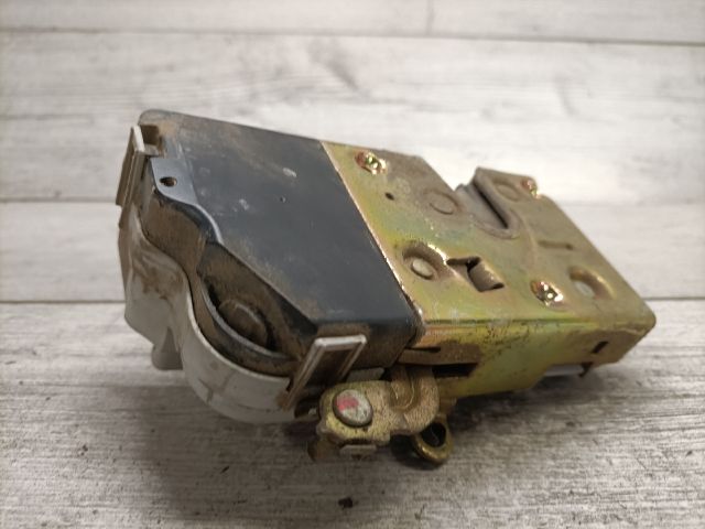 bontott PEUGEOT PARTNER Bal első Ajtózár