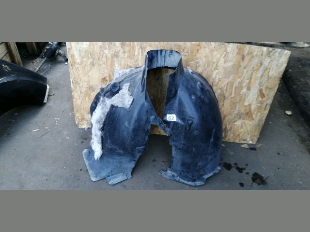 bontott PEUGEOT PARTNER Bal első Dobbetét (Kerékjárati, Műanyag)