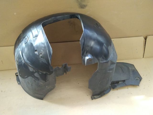 bontott PEUGEOT PARTNER Bal első Első Dobbetét (Kerékjárati, Műanyag)