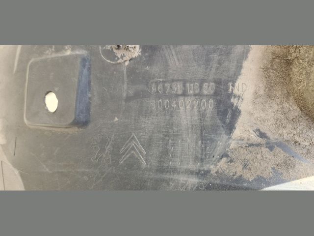 bontott PEUGEOT PARTNER Bal első Első Dobbetét (Kerékjárati, Műanyag)