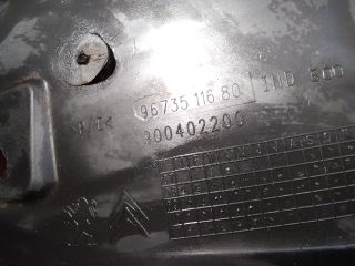 bontott PEUGEOT PARTNER Bal első Első Dobbetét (Kerékjárati, Műanyag)