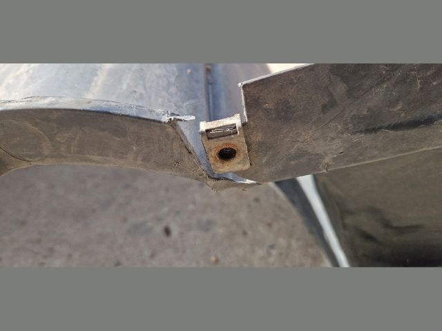 bontott PEUGEOT PARTNER Bal első Első Dobbetét (Kerékjárati, Műanyag)