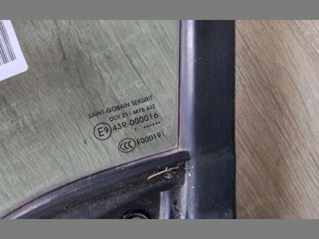 bontott PEUGEOT PARTNER Bal első Fixüveg (Ajtóban)