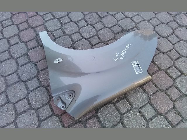 bontott PEUGEOT PARTNER Bal első Sárvédő