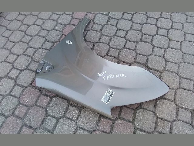 bontott PEUGEOT PARTNER Bal első Sárvédő