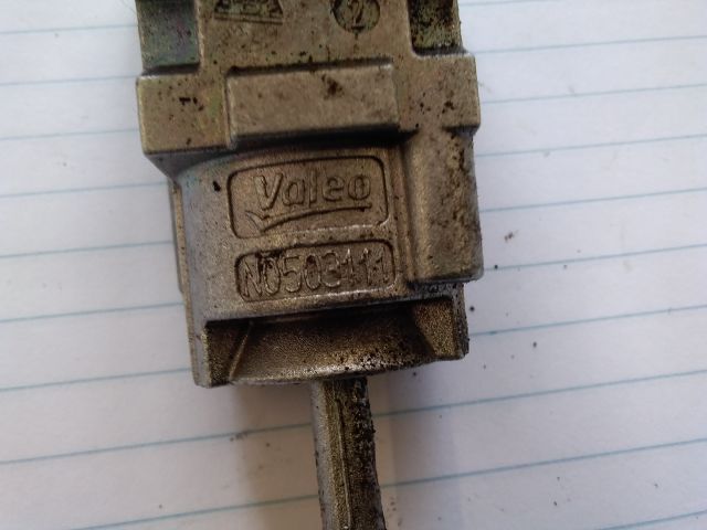 bontott PEUGEOT PARTNER Bal első Zárbetét