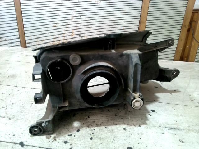 bontott PEUGEOT PARTNER Bal Fényszóró