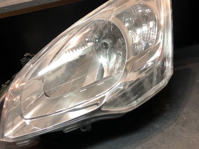 bontott PEUGEOT PARTNER Bal Fényszóró